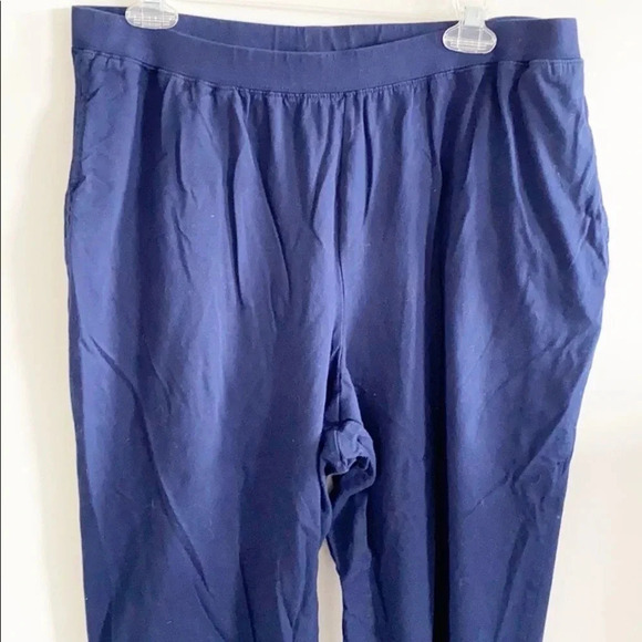 Liz & Me Plus Navy Navy Blue Stretchy Capris - Picture 2 of 5